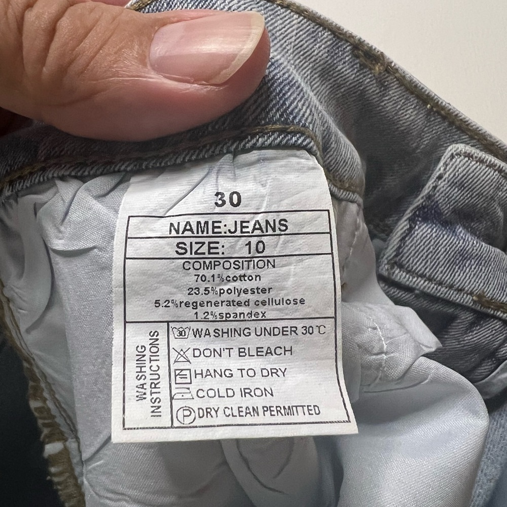 NWT Women's Funuca High Waist Stretch Mom Jeans Size 10/30x28" Inseam (Z) - Picture 3 of 9